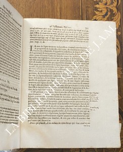 Coustumes du haut et bas pays d&rsquo;Auvergne, avec la Paraphrase de M. Jean de Basmaison Pougnet et les notes de M. Charles du Moulin. Quatrième édition revue et augmentée par Me Guillaume Consul